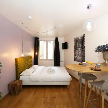 301 - Confort Au Coeur De 5 *